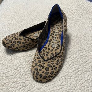 Rothy’s flats fits like 7.5 Leopard Print EUC